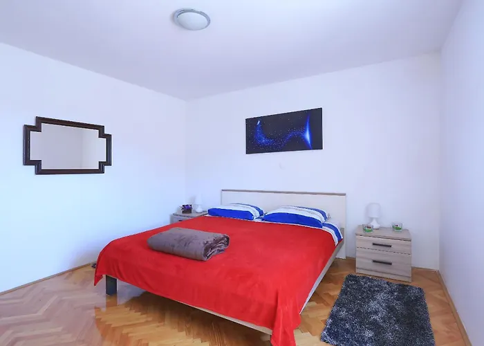 Senta Semesterbostad