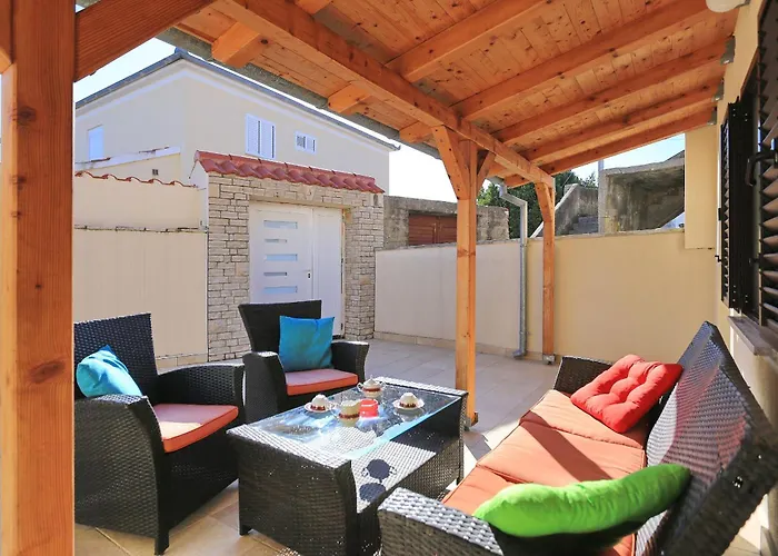 Semesterbostad Senta Ljubač